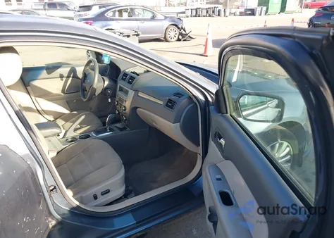 2012 Ford Fusion Hybrid z USA, uszkodzony, nr VIN 3FADP0L35CR179651